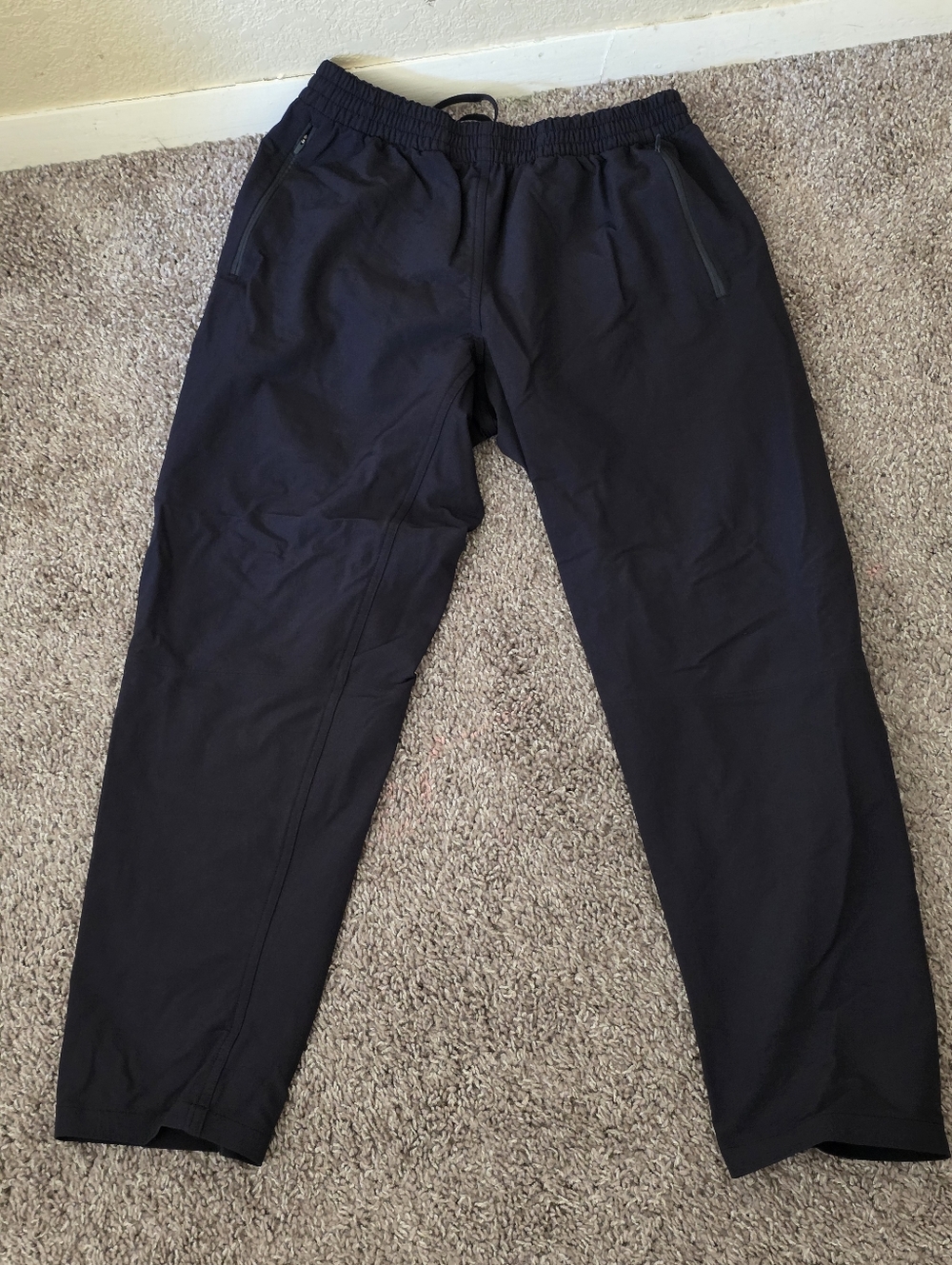 Outdoor Voices Men's Navy Black Jogger Pants Size Small.